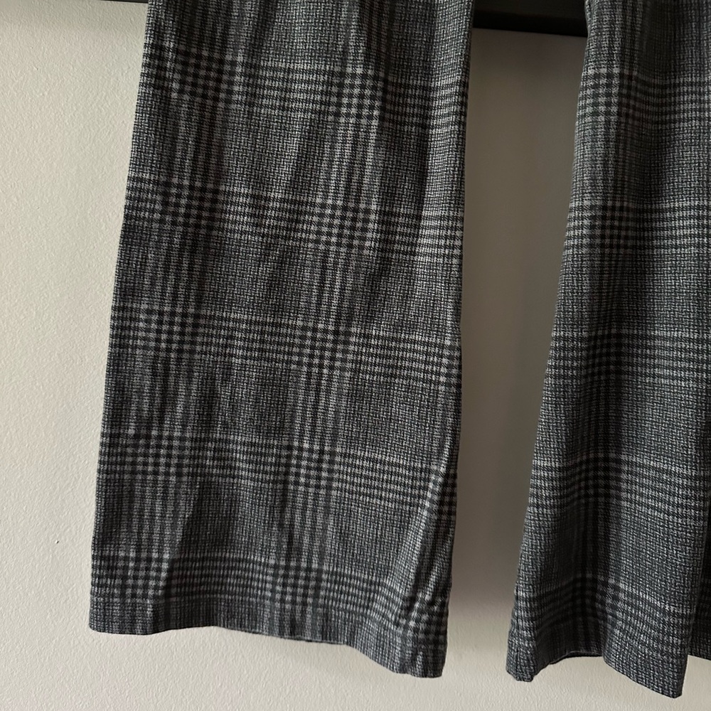 Old Navy Plaid Flare Leggings